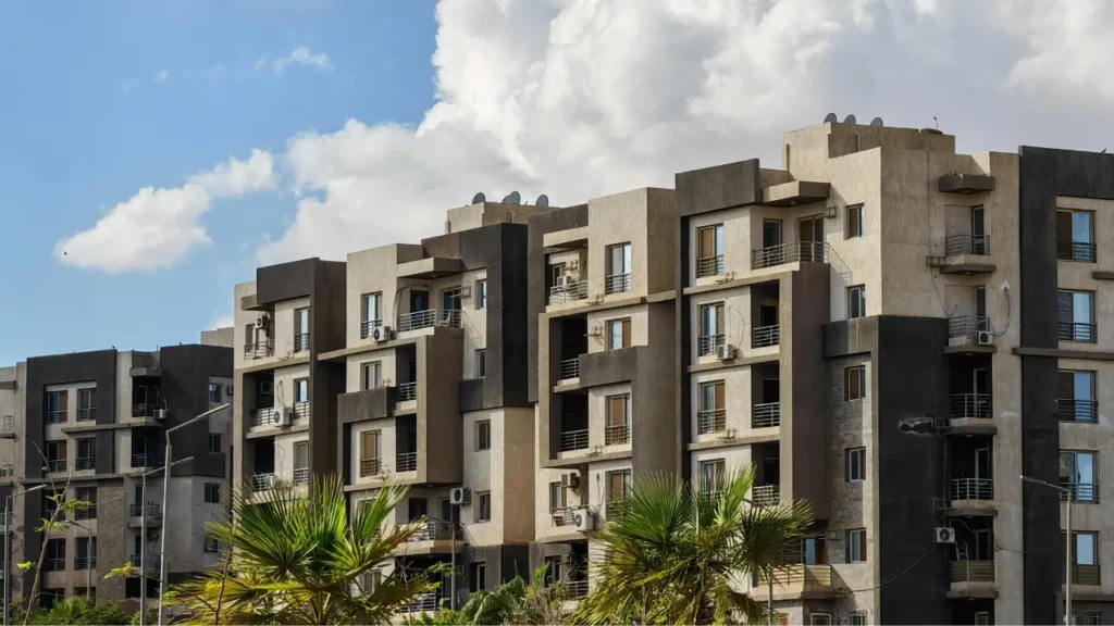 Résidence étudiante moderne Fac Habitat avec balcons et appartements collectifs, solution de logement étudiant et avis pratiques.